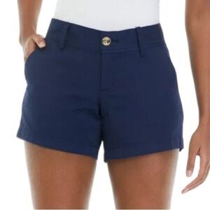 Lilly Pultizer Callahan navy 100% cotton 5 inch inseam short front pockets sz 2